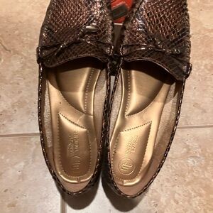 Mootsies Tootsies Textured Brown Flats